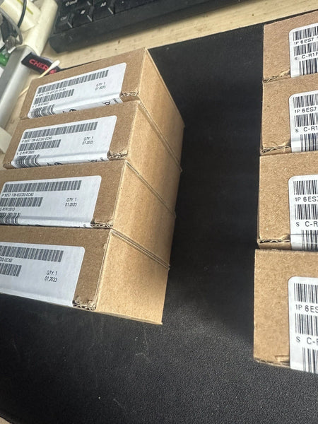 Siemens 6ES7 136-6DC00-0CA0 Factory Sealed 6ES7136-6DC00-0CA0 New In Box