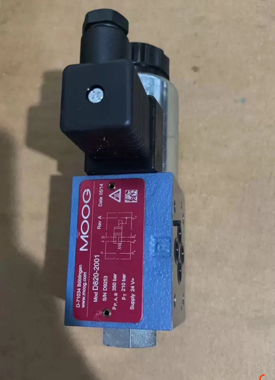 Moog D820-2001 Industrial Pressure Transmitter