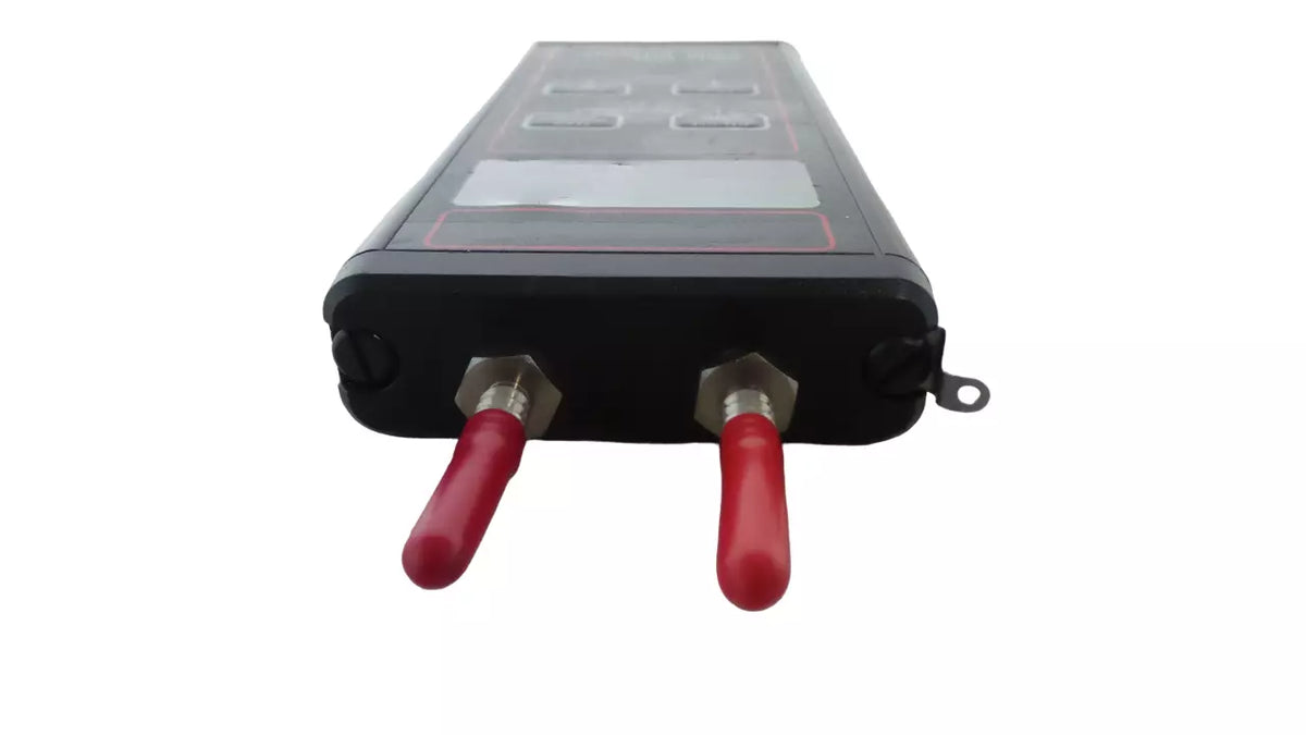 Dwyer Instruments Series 477AV-00 Digital Manometer - Reliable Pressure Measurement Tool