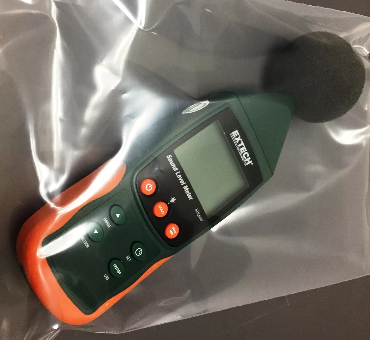 Extech SDL600 Sound Level Meter/Datalogger with 4GB San Disk SDHC Card