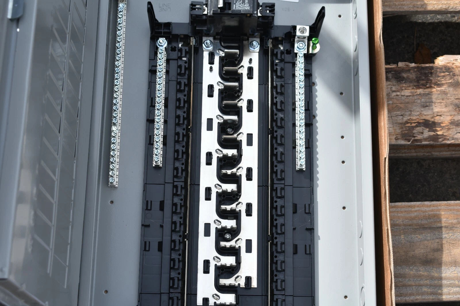 Compact AnaInstr Precision Multimeter