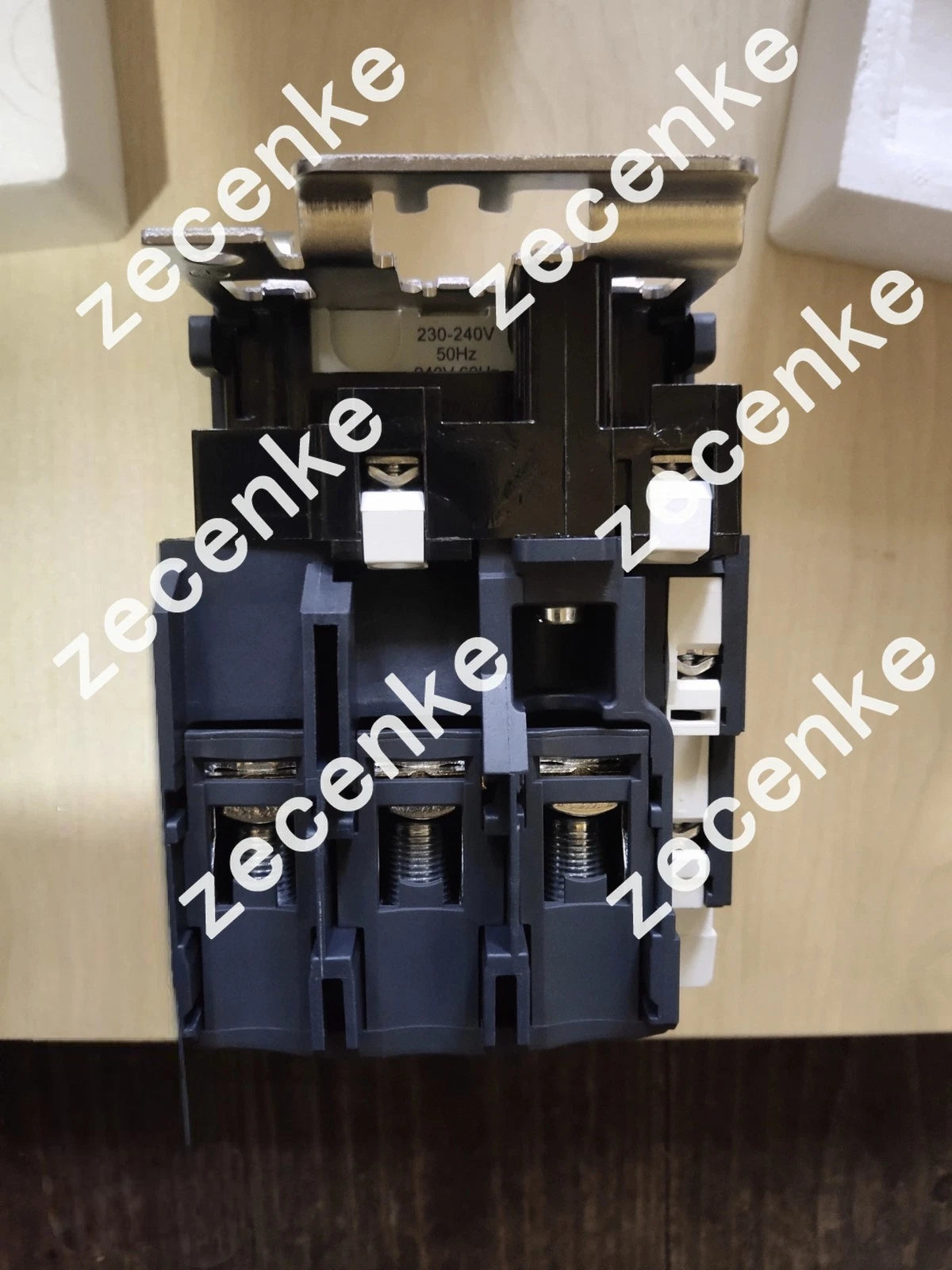 Schneider LC1D80U7C Contactor Coil 240V 50/60Hz 80A