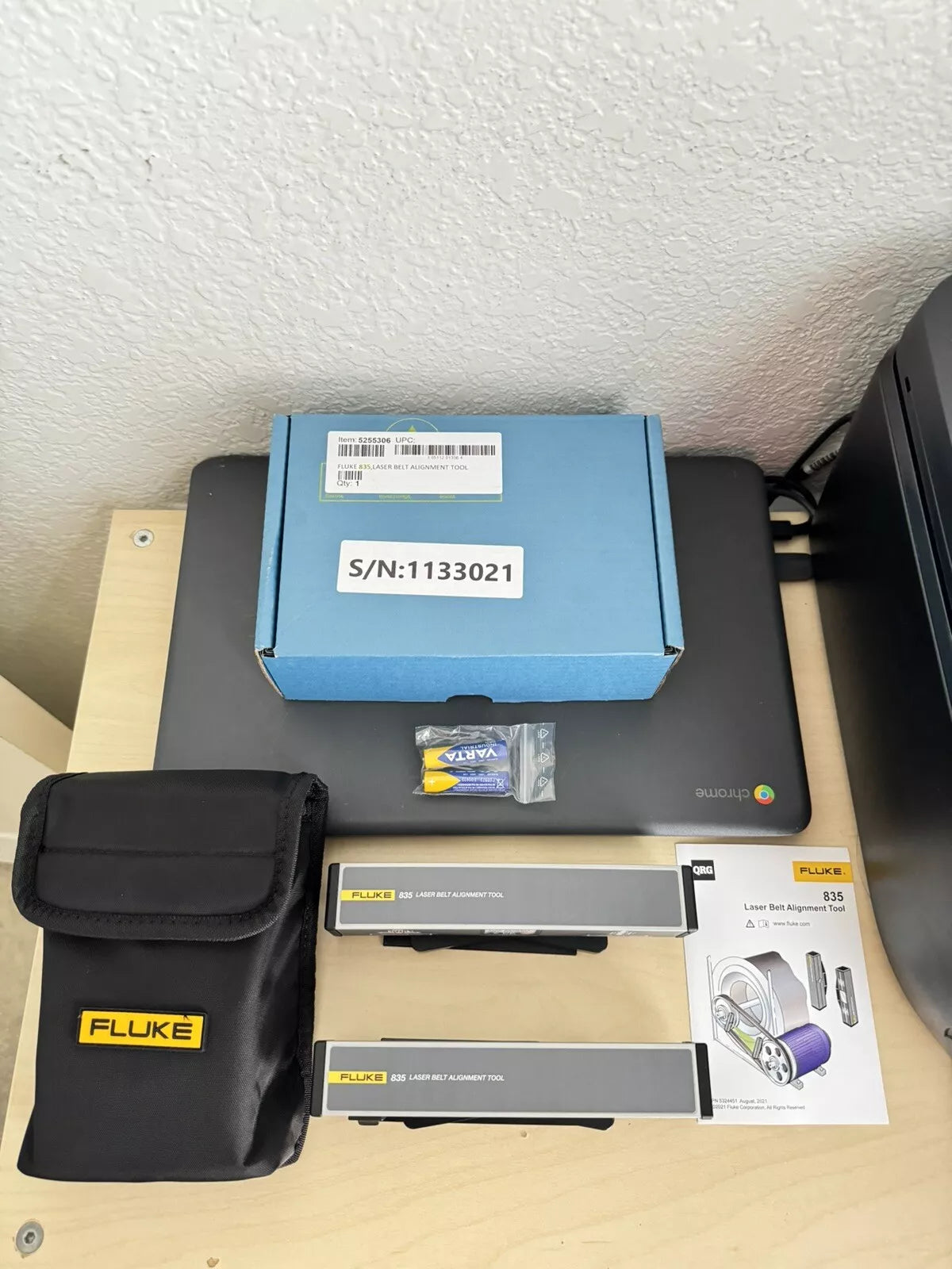 Fluke 835 Laser Belt Alignment Tool with Case - Factory Sealed