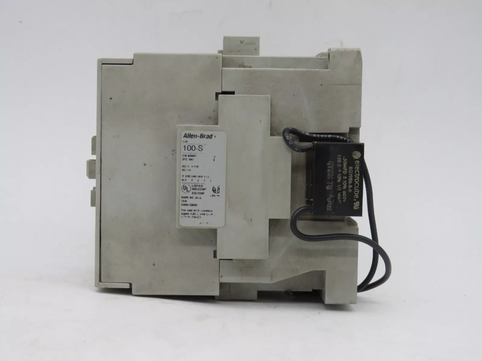 Allen Bradley 100C8500 Contactor 3 Pole Series A