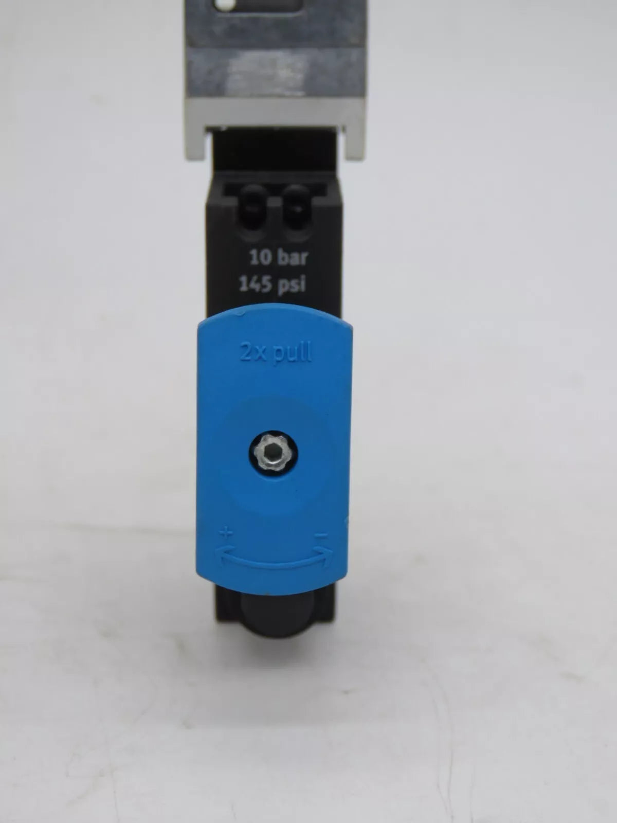 Festo VABF-S4-1-R1C2-C-10 Solenoid Valve Regulator Plate Width 26 mm