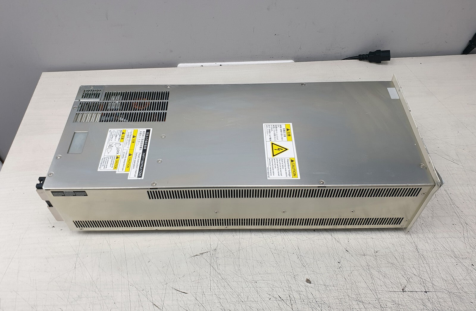 Edwards SCU-1600 Turbomolecular Pump Controller Unit