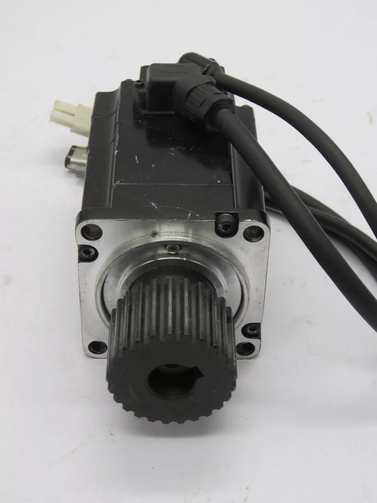 Yaskawa SGM7J-04AFC6S Servo Motor High Speed 200 VAC