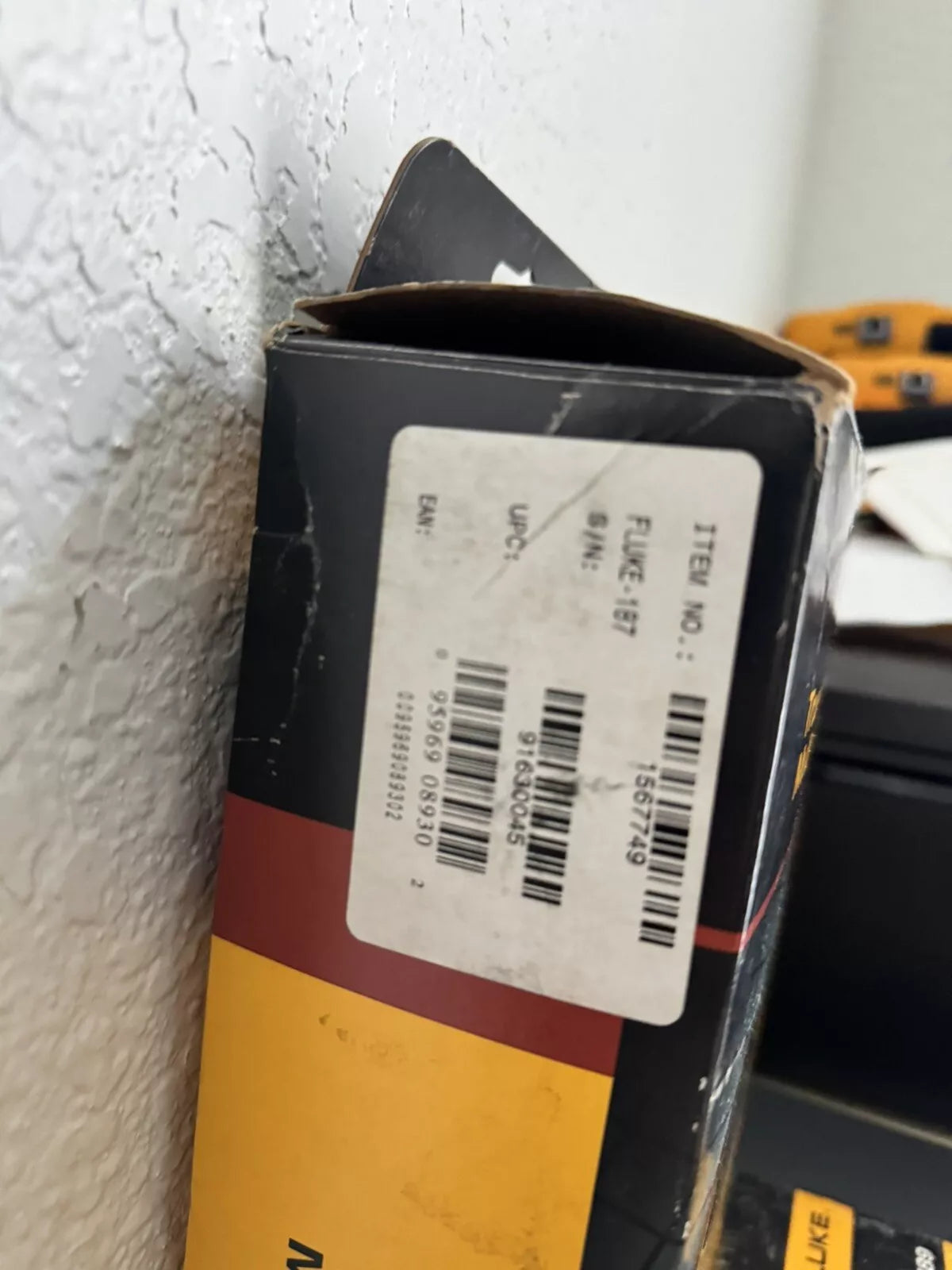 Fluke 187 True RMS Multi Meter with Leads & Calibration Certificate