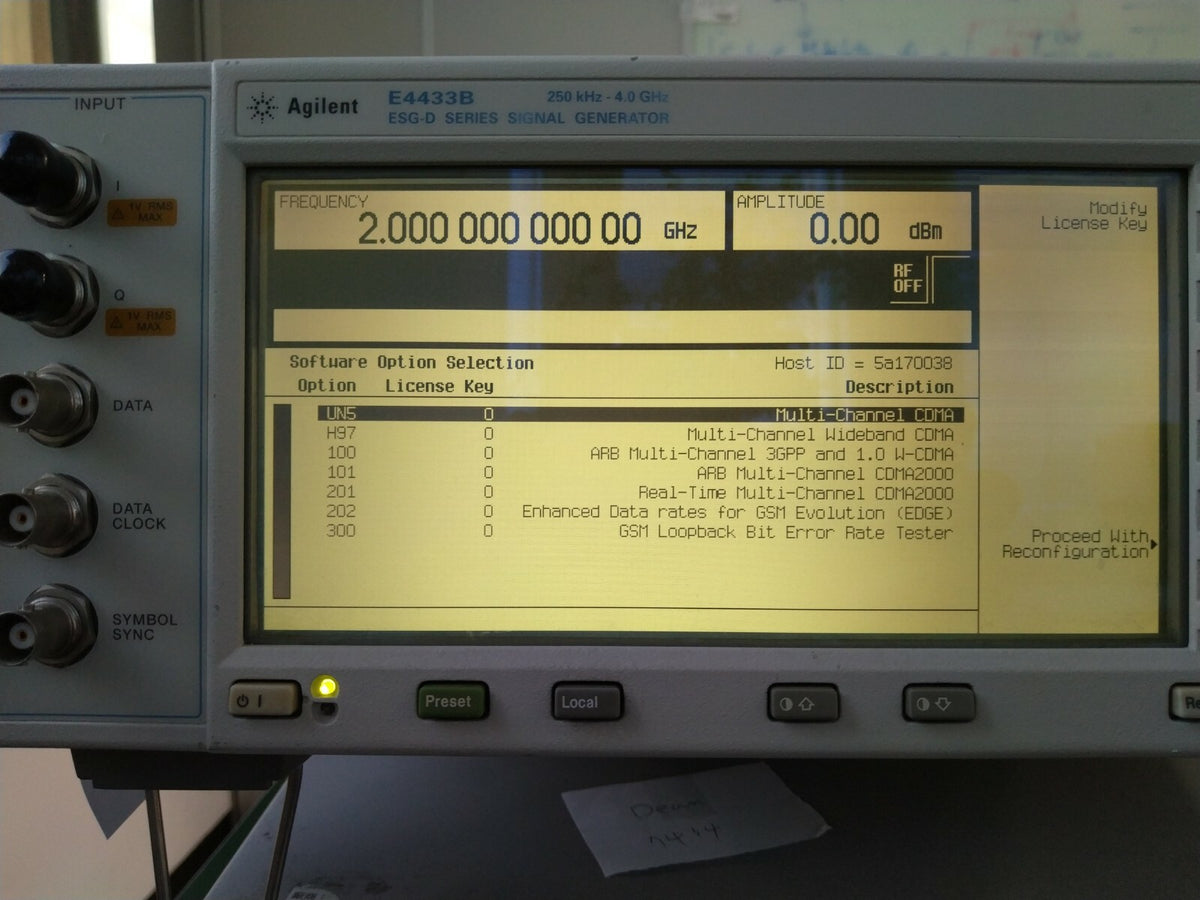 Agilent E4433B ESG-D Series Signal Generator 250kHz to 4GHz, w/ UN7 UN8 UN9_0761 - XG eqpt