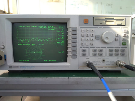 Agilent 8712ES 300 kHz-1300 MHZ RF Network Analyzer w/ Ethertwist Lan _04445 - XG eqpt