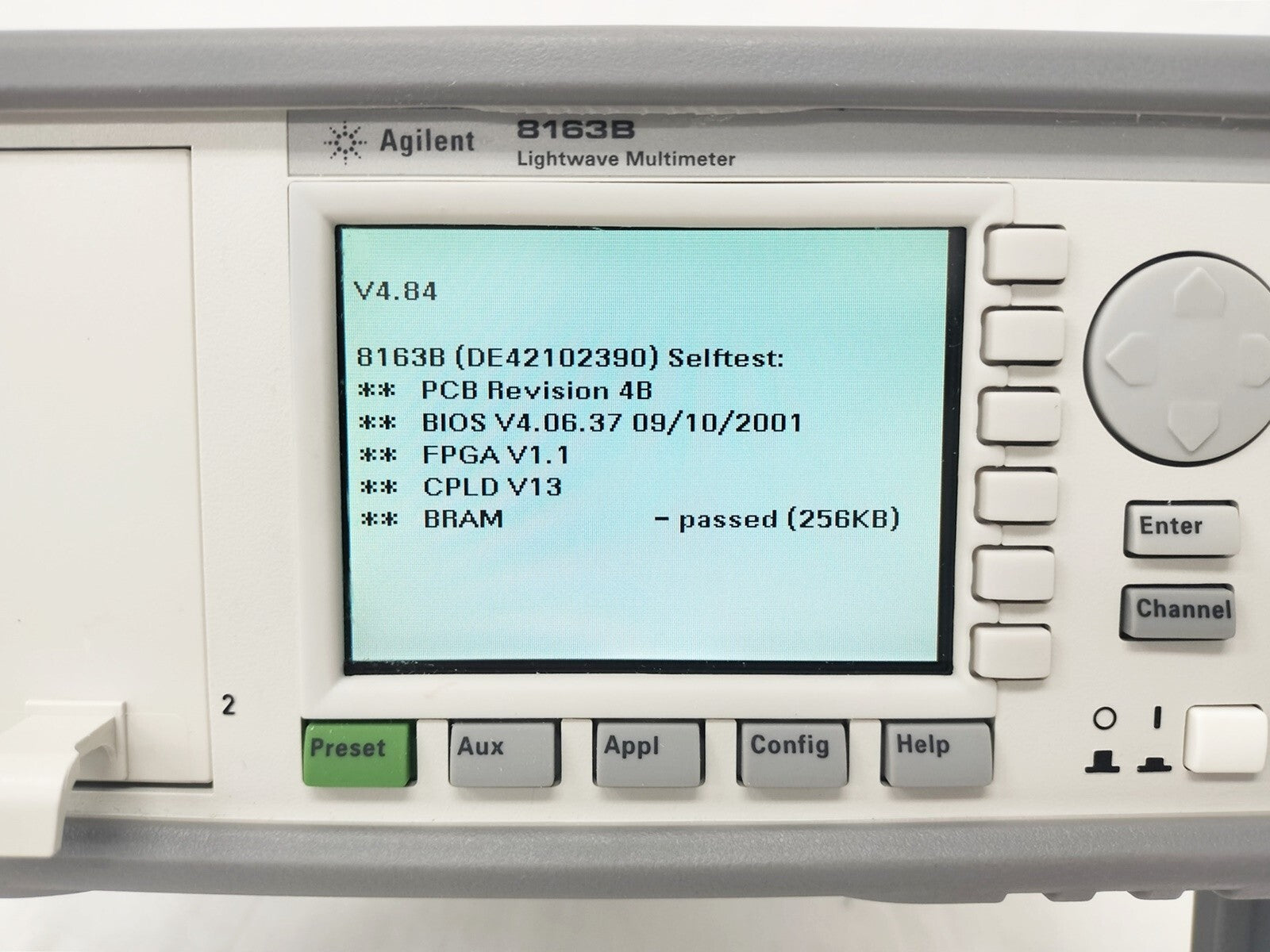 8163B Lightwave Multimeter