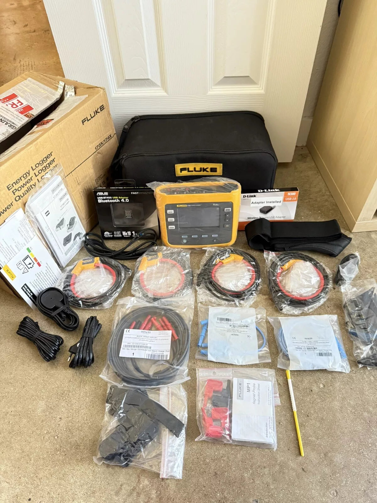 Fluke 1738 Power Logger Kit 3 Phase with Accessories Calibrated 2024