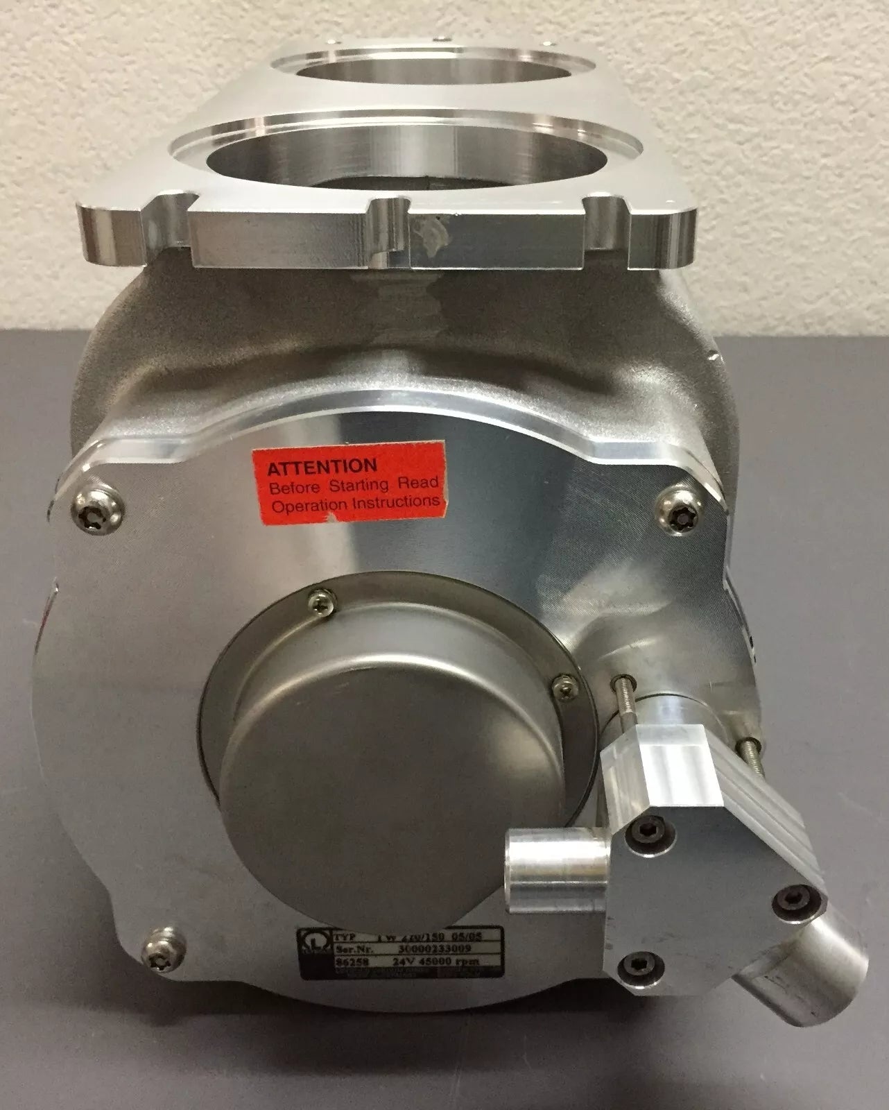 Leybold Vacuum GmbH TW220/150 Turbomolecular Vacuum Pump