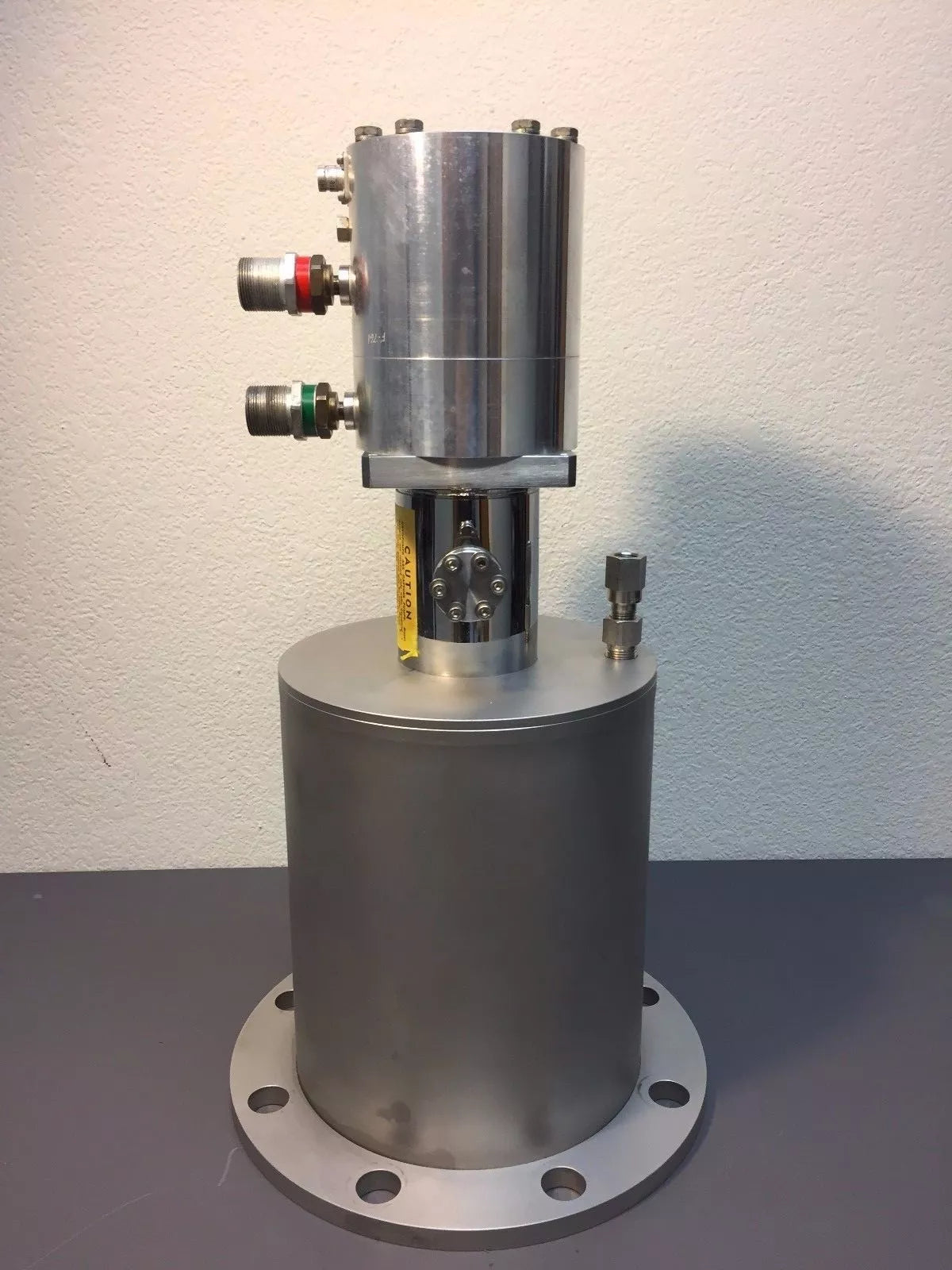 Air Products Displex DE-202-O.S.P Pneumatic Cryocooler Cryo Pump with Regulator
