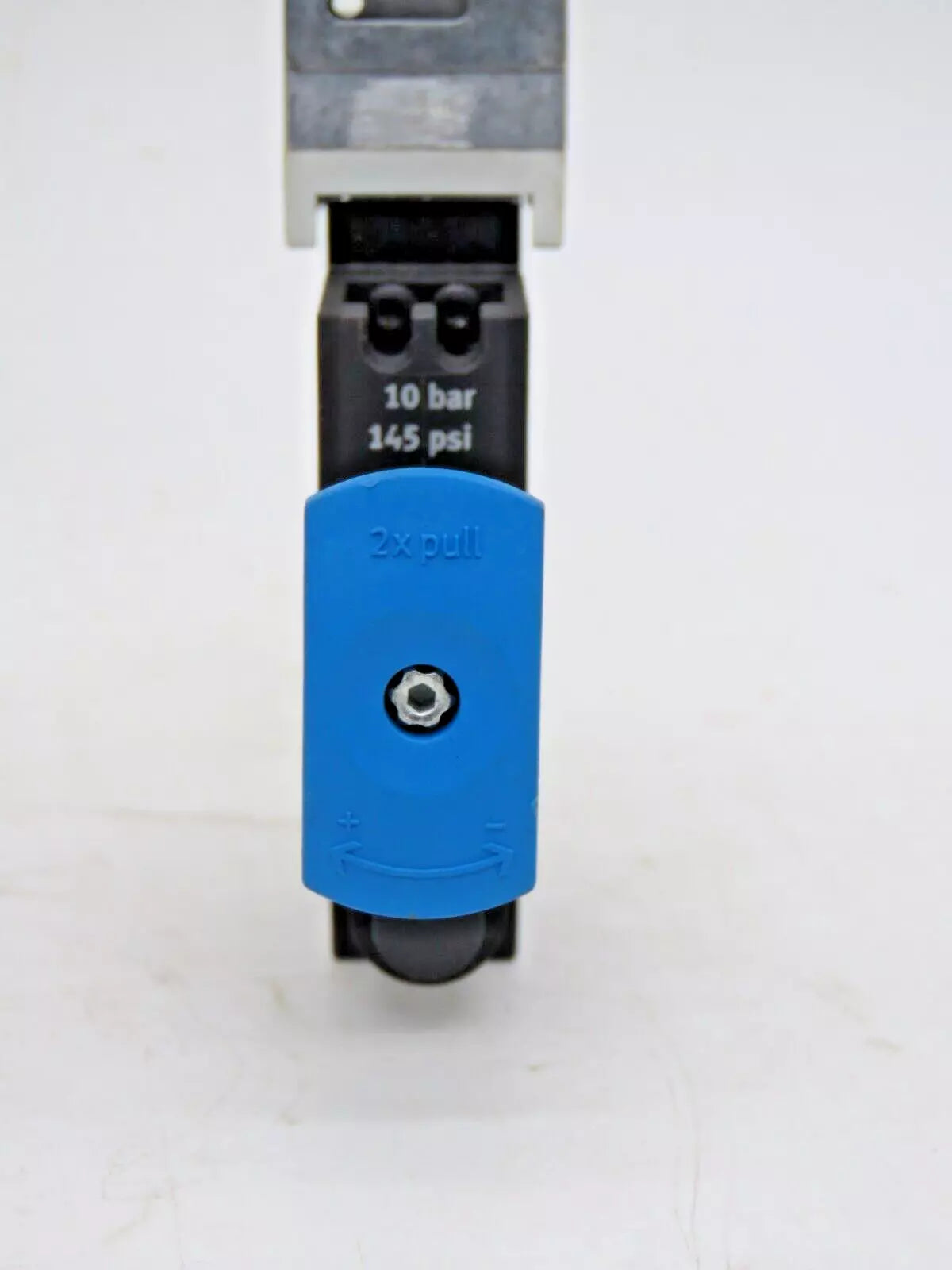 New Festo VABF-S4-1-R1C2-C-10 ZA Solenoid Valve Regulator Plate 26 MM