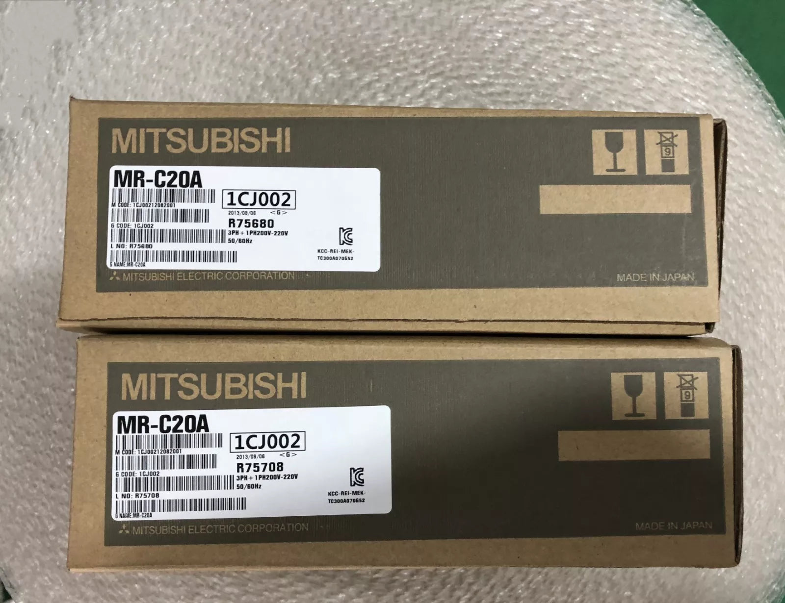 One PC New Mitsubishi MR-C20A Servo Drive MRC20A In Box