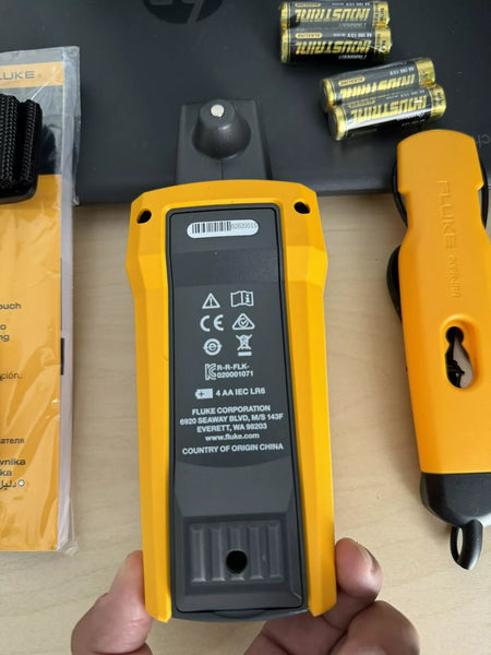 FLUKE IRR1-SOL Solar Irradiance Meter with Case - New