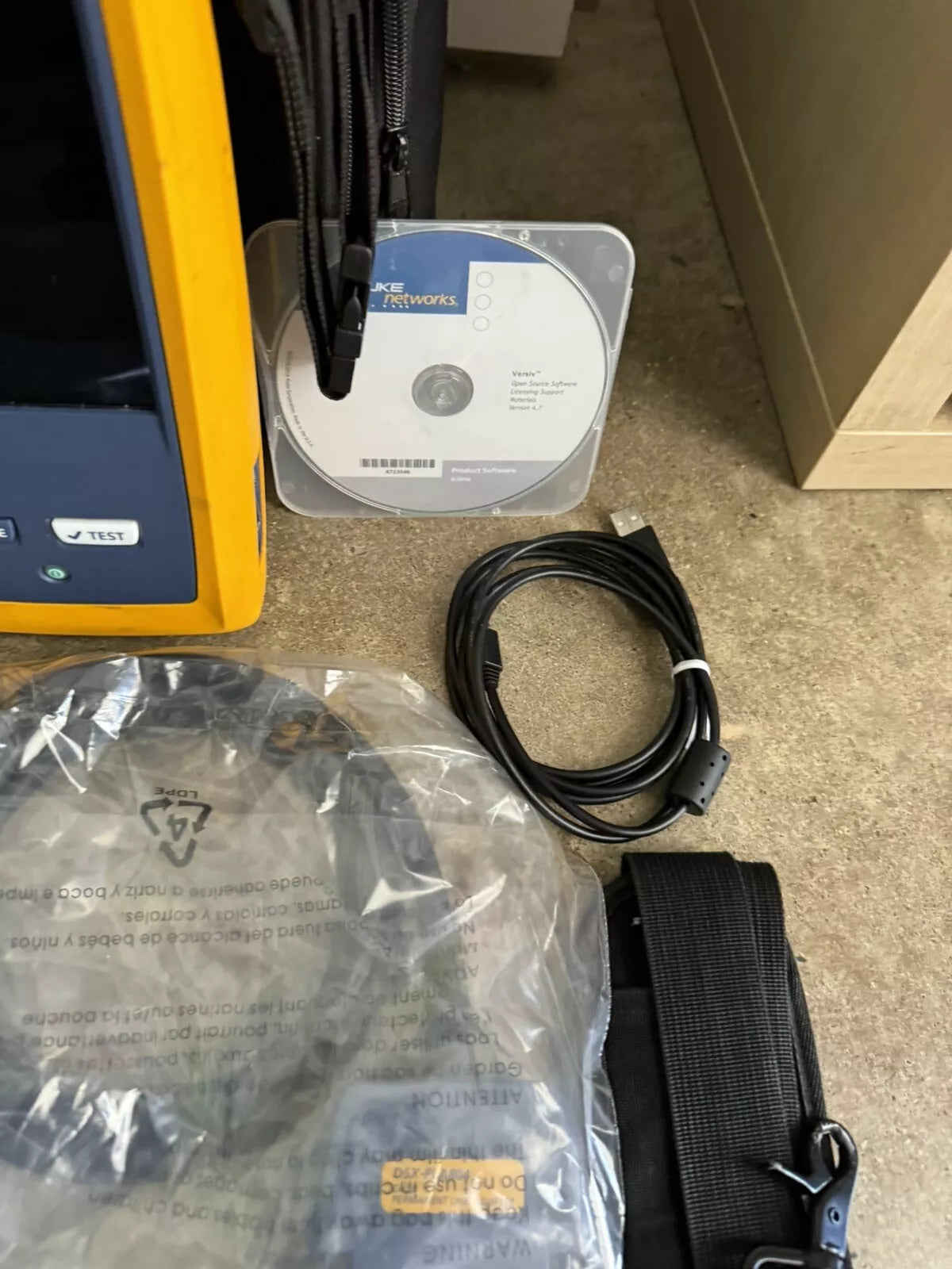 FLUKE Networks DSX-8000 Versiv 2 Cable Certifier Tester Kit