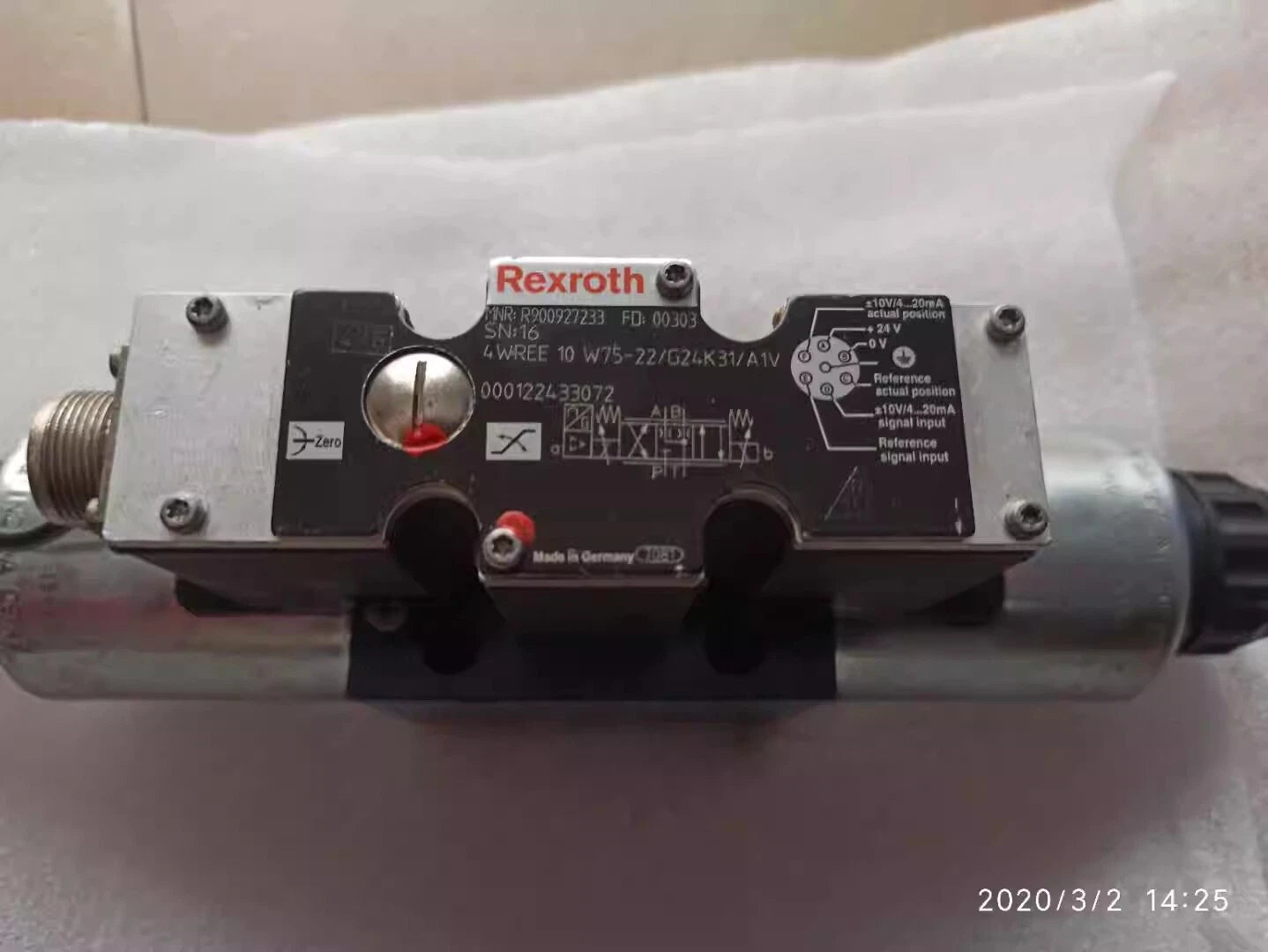 Rexroth 4WREE 10 W75-22/G24K31/A1V R900927233 Hydraulic Directional Control Valve