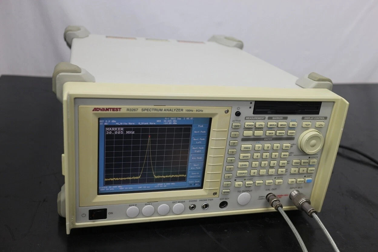 ADVANTEST R3267 /01/73 100Hz-8GHz Spectrum Analyzer