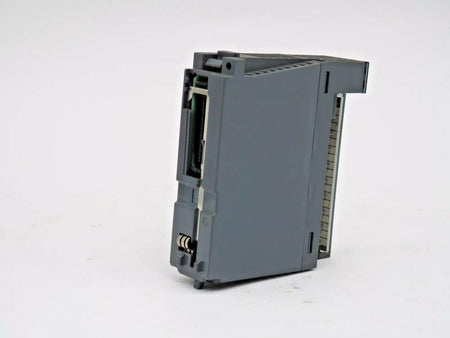 Mitsubishi QY18A Digital Output Module Q Series 240 VAC Used & Tested