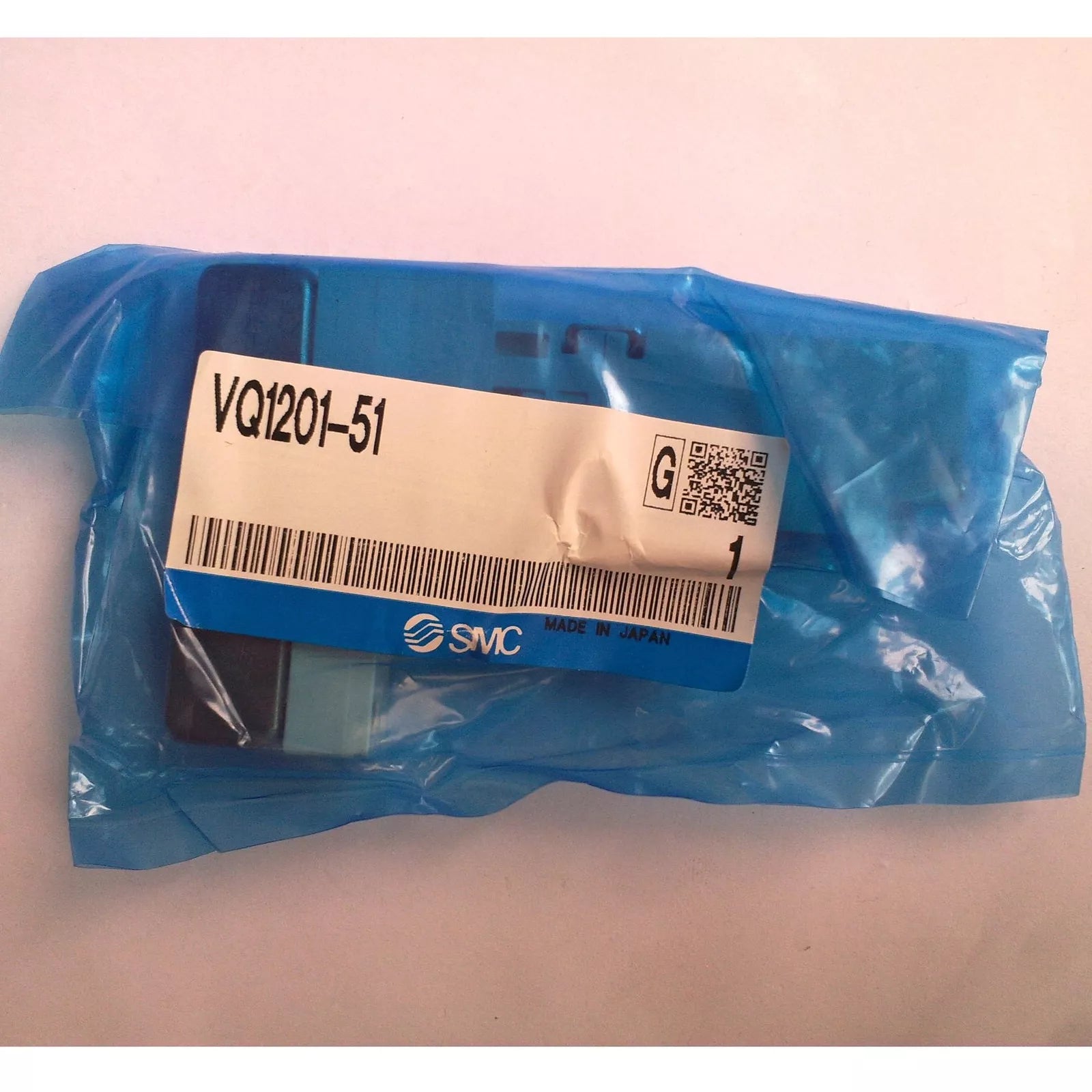 One New SMC VQ1201-51 VQ120151 Solenoid Valve with Expedited Shipping