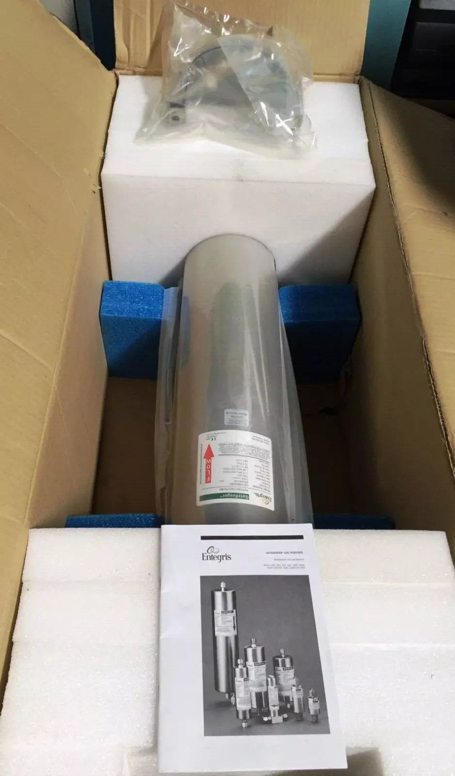 Entegris CE10MHH8Y Gatekeeper Inert Gas Purifier for Hydrogen Gas