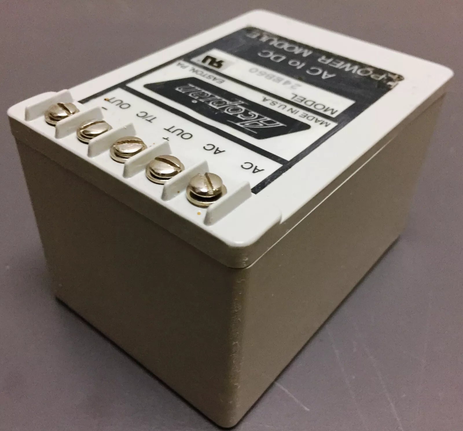 Acopian Model 24EB60 AC to DC Linear Regulated Power Supply