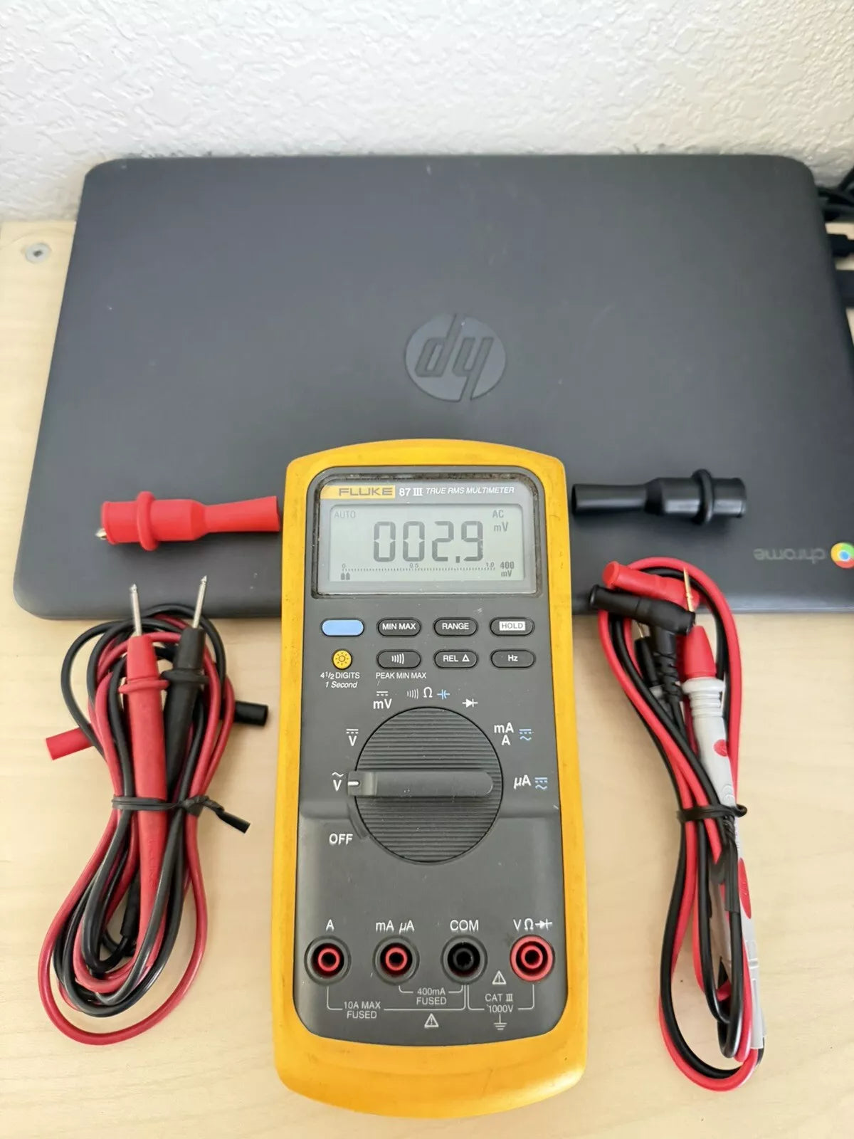 FIUKE 87 III True RMS Digital Multimeter with Leads