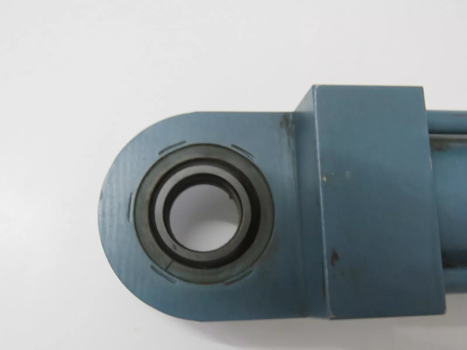 Rexroth Bosch CDT3 32 Z11 FVM Group 918 Hydraulic Cylinder