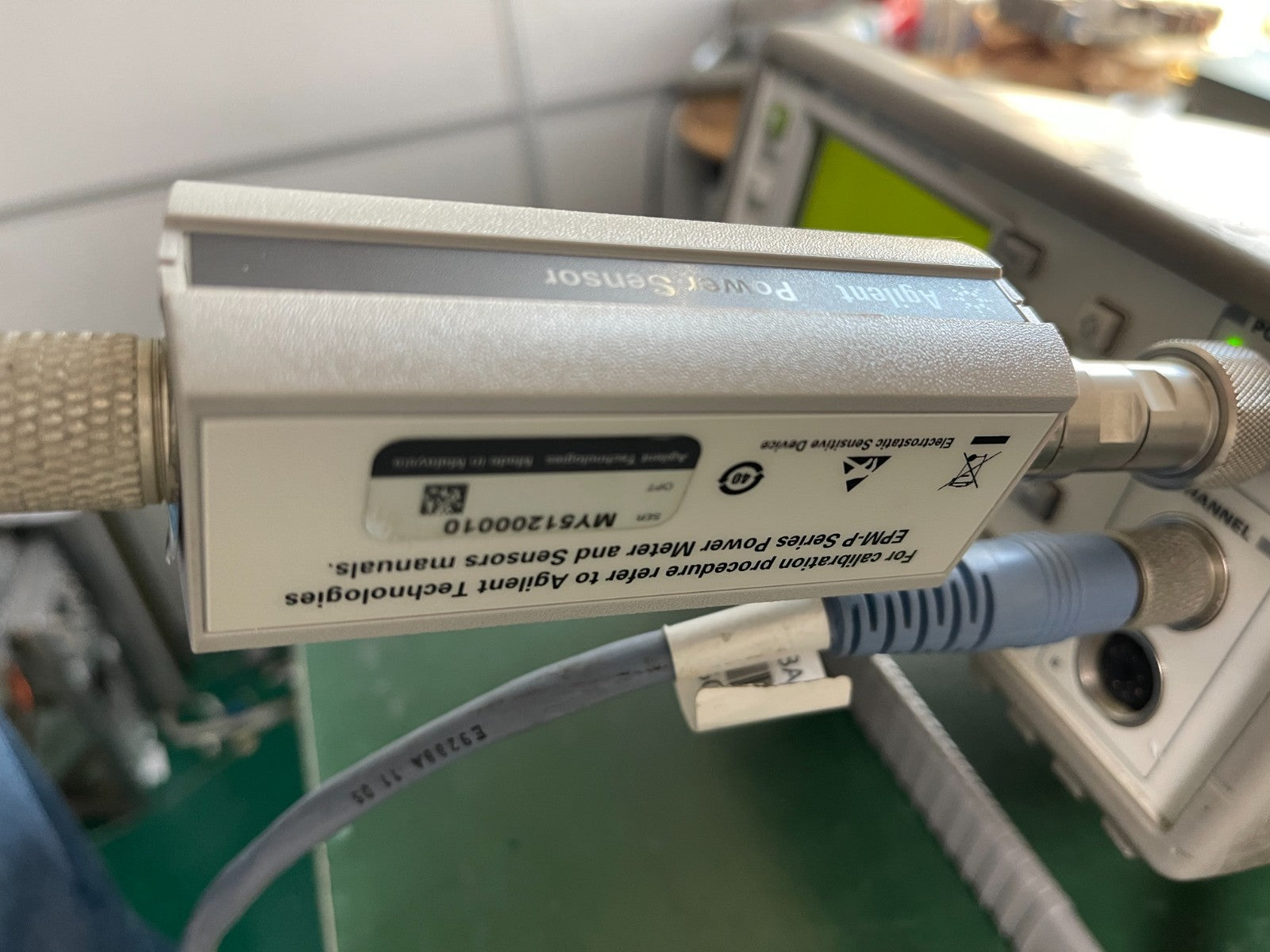 Agilent E9327A 50MHz-18GHz E-Series Peak and Average Power Sensor_0010 - XG eqpt