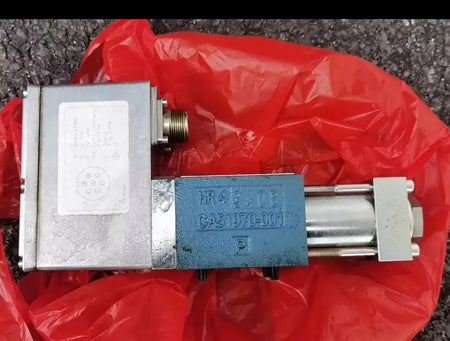 Moog D633-317B Hydraulic Proportional Valve