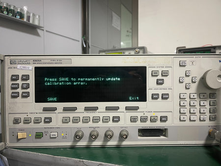 HP Agilent 83620A 10MHz-20GHz Synthesized Sweep Signal Generator ,001002008-1498 - XG eqpt