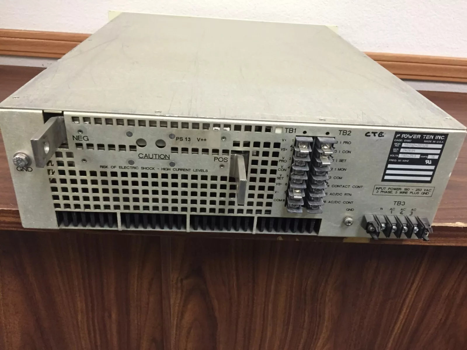 Power Ten 4600D-20125 DC Power Supply 0-20 Volts DC 0-125 AMPS Heavy Duty