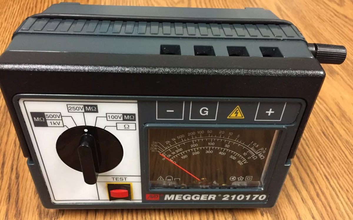 Megger 210170 Analog Hand-Crank Insulation Resistance Tester, 20,000 Megaohms Re