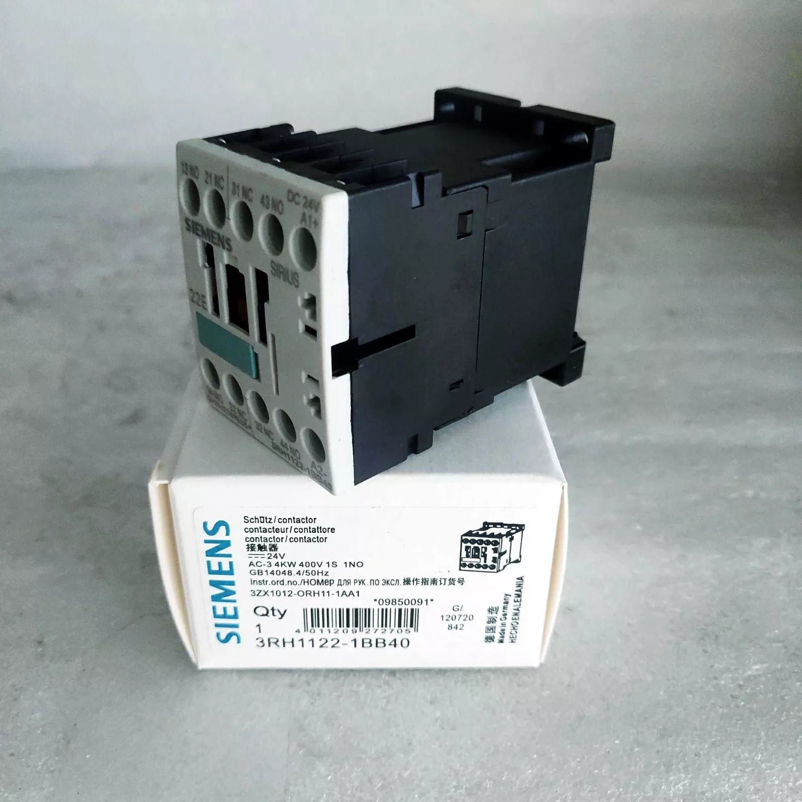 Siemens 3RH1122-1BB40 Relay DC24V In Box
