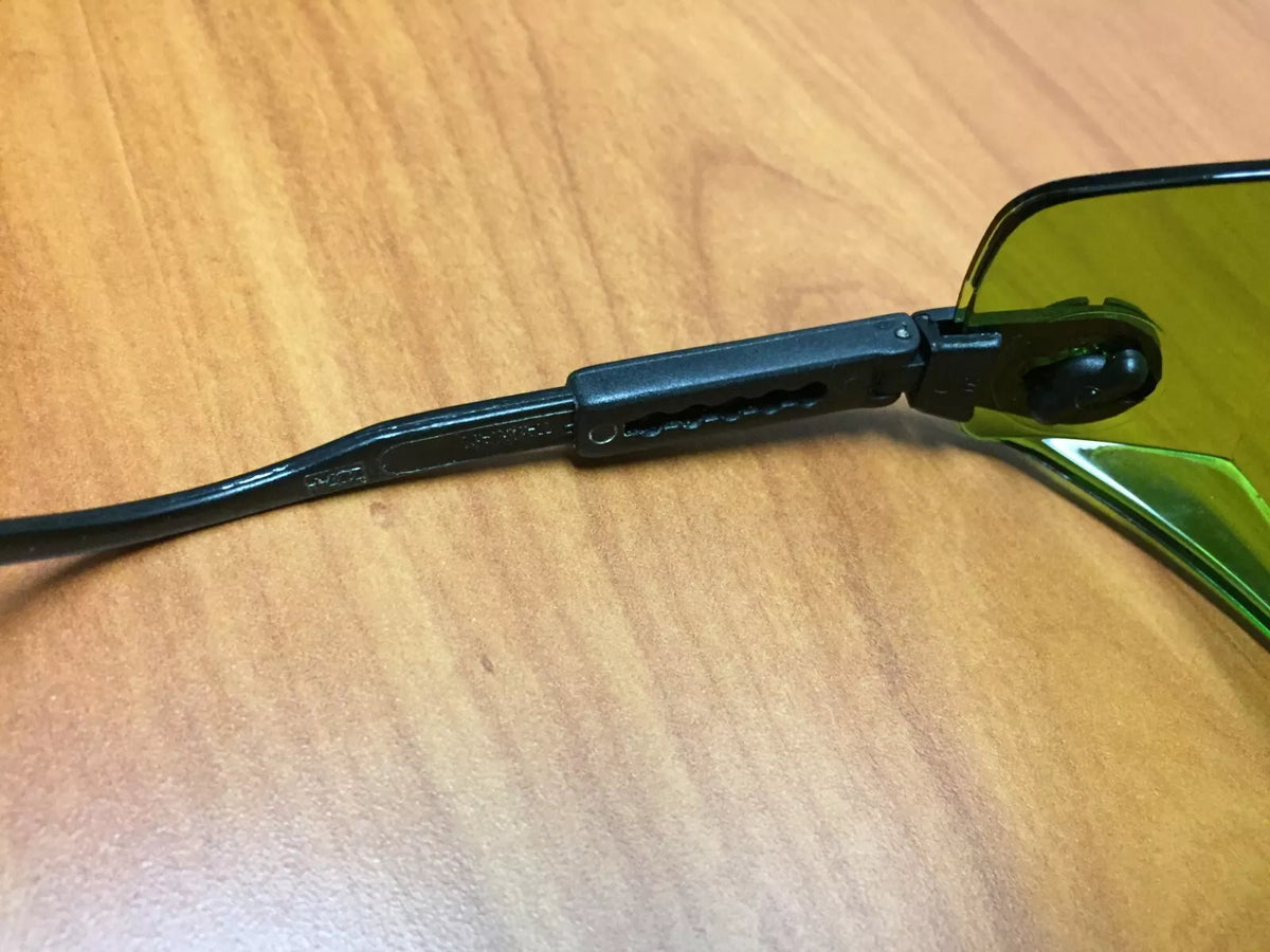 Kentek KWR-YAGSAFE Laser Safety Glass for Eye Protection