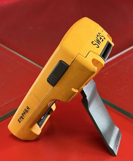 Fluke 233 Remote Display Digital Multimeter, SN 11200075
