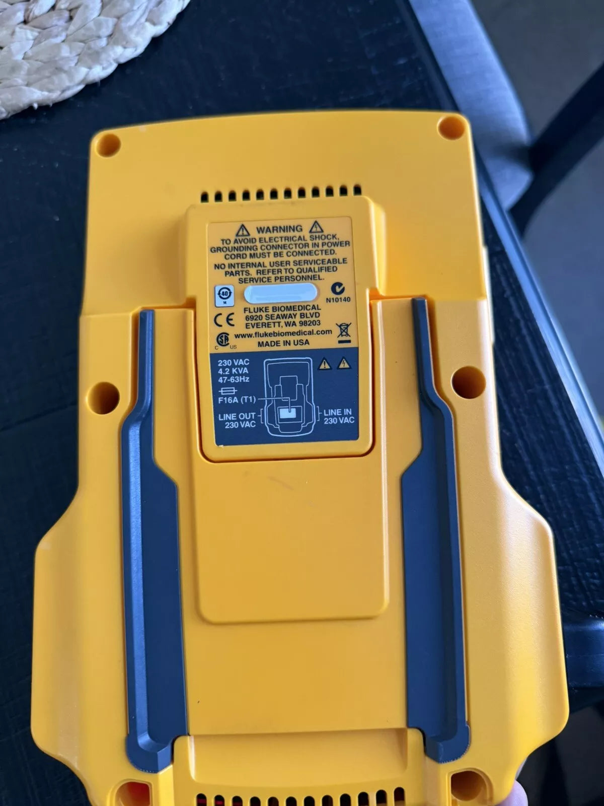 FLUKE ESA615 EU 230V Electrical Safety Analyzer (Tested)