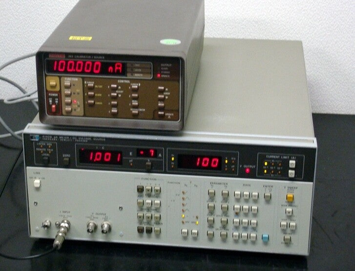 HP 4140B DC Voltage Source