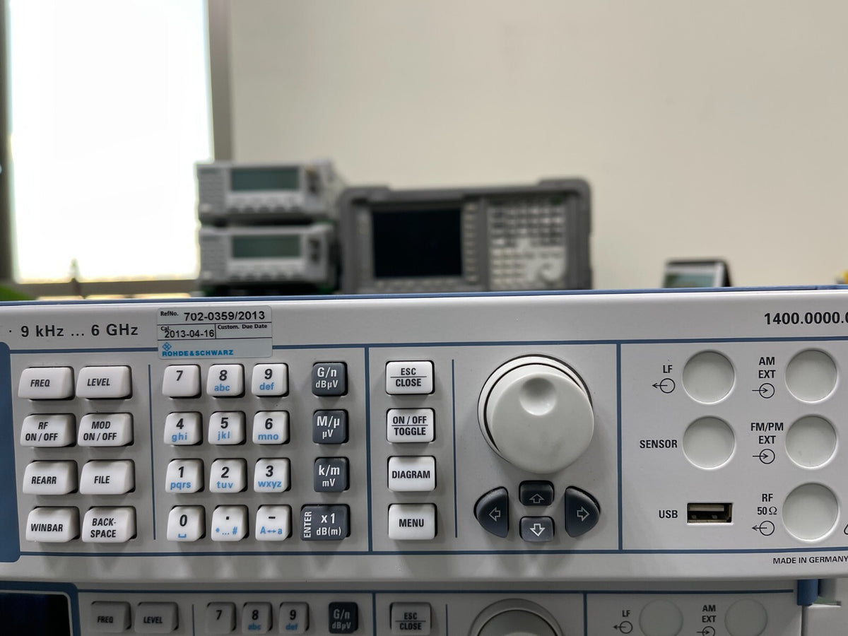 Rohde &amp; Schwarz SMA100A 9kHz - 6GHz Analog Signal Generator _ 101749