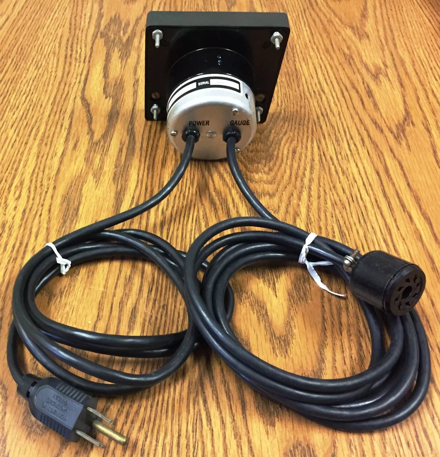 Teledyne Hastings VT-5 Analog Vacuum Gauge Controller with 8' Power & Gauge Cables