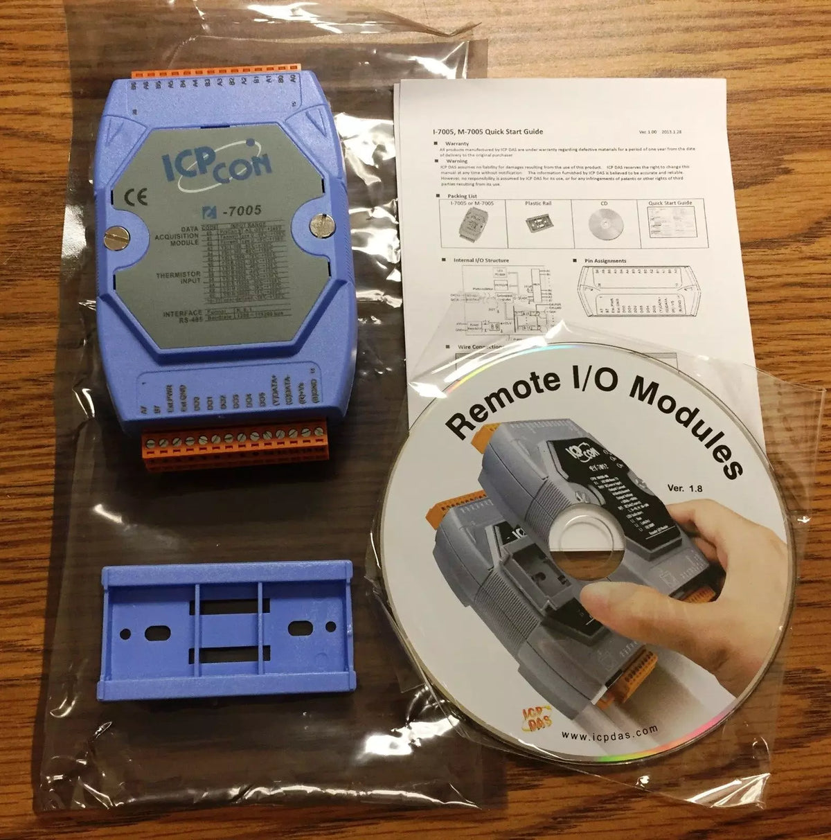 ICP I-7005 8-Channel Thermistor Input and 6-Channel Alarm Output Module