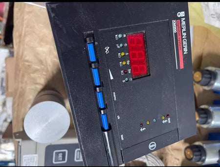 MERLIN GERIN XM200 Circuit Breaker for Industrial Use