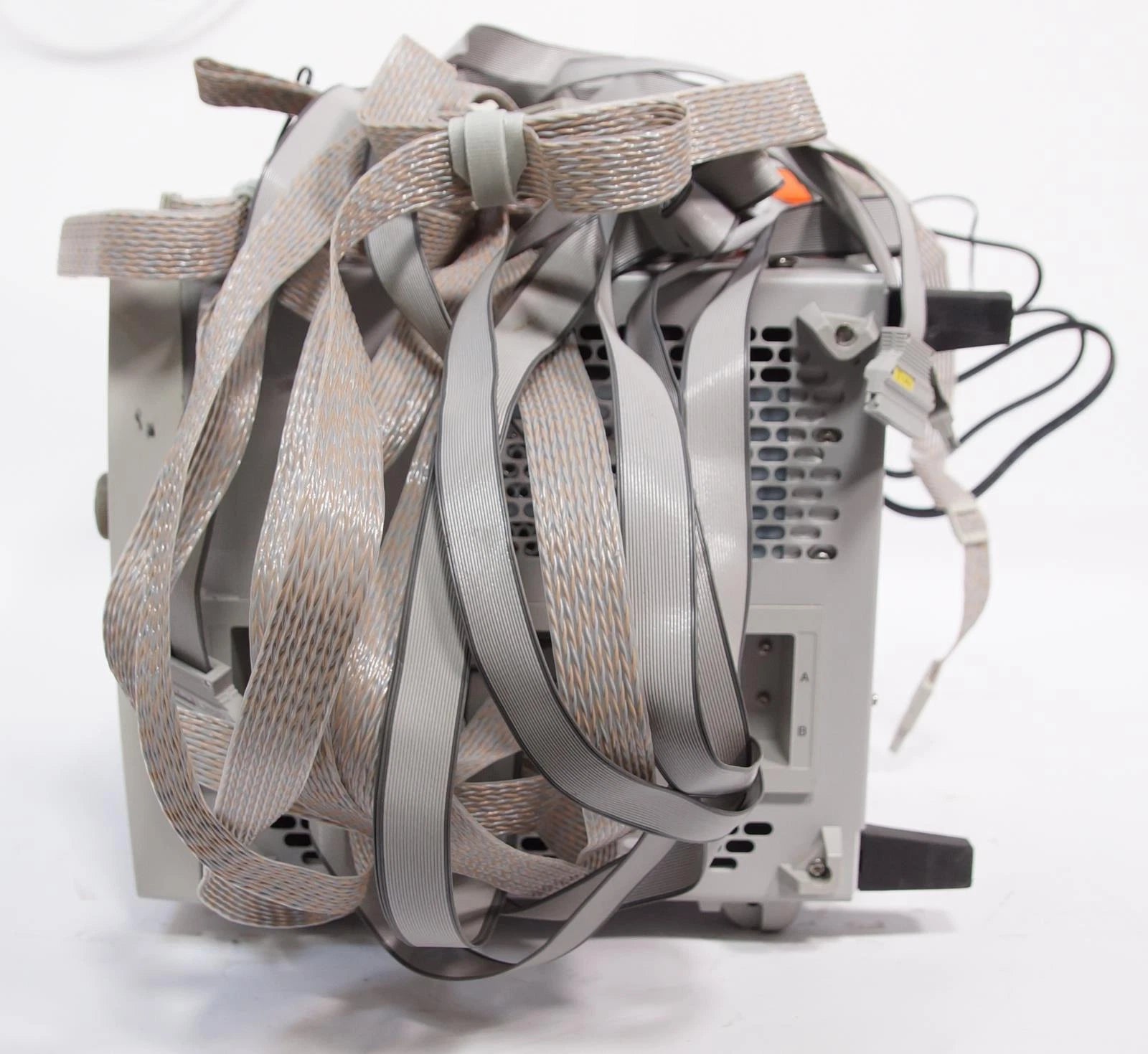 Agilent 16823A 102-Channel Portable Logic Analyzer