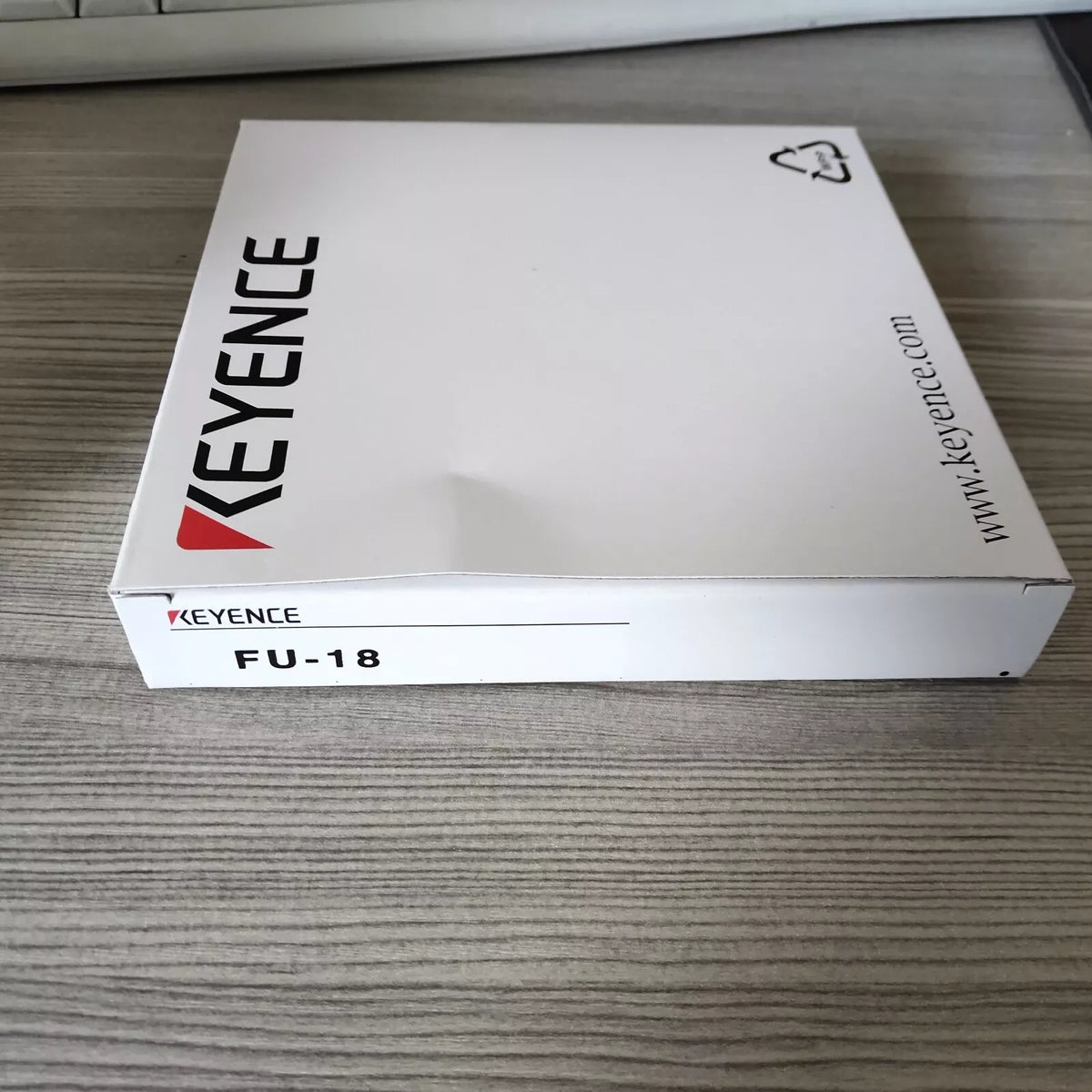 Keyence FU-18 Fiber Optic Sensor in Box | Expedited Shipping
