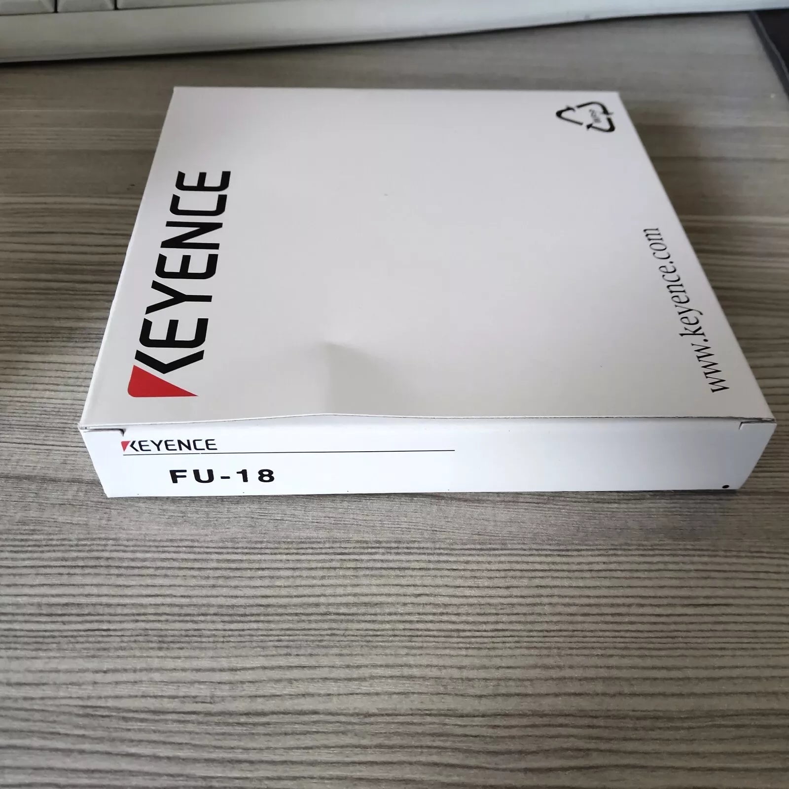 Keyence FU-18 Fiber Optic Sensor in Box | Expedited Shipping
