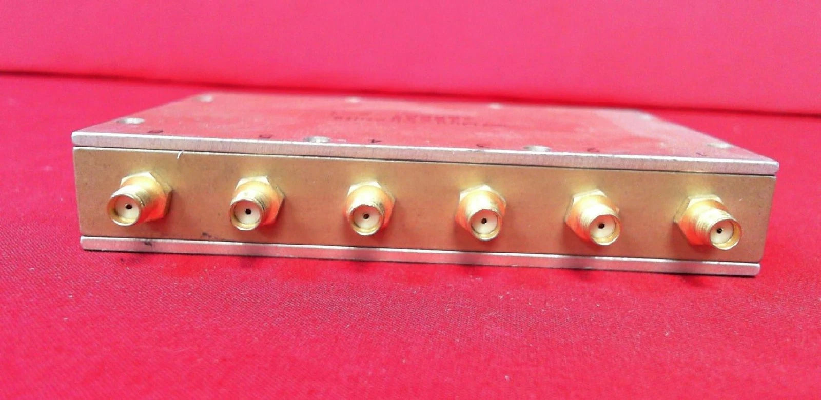 Mini-Circuits ZB6PD1-2-1 1-GHz to 2-GHz 6 Way SMA Power Splitter / Combiner