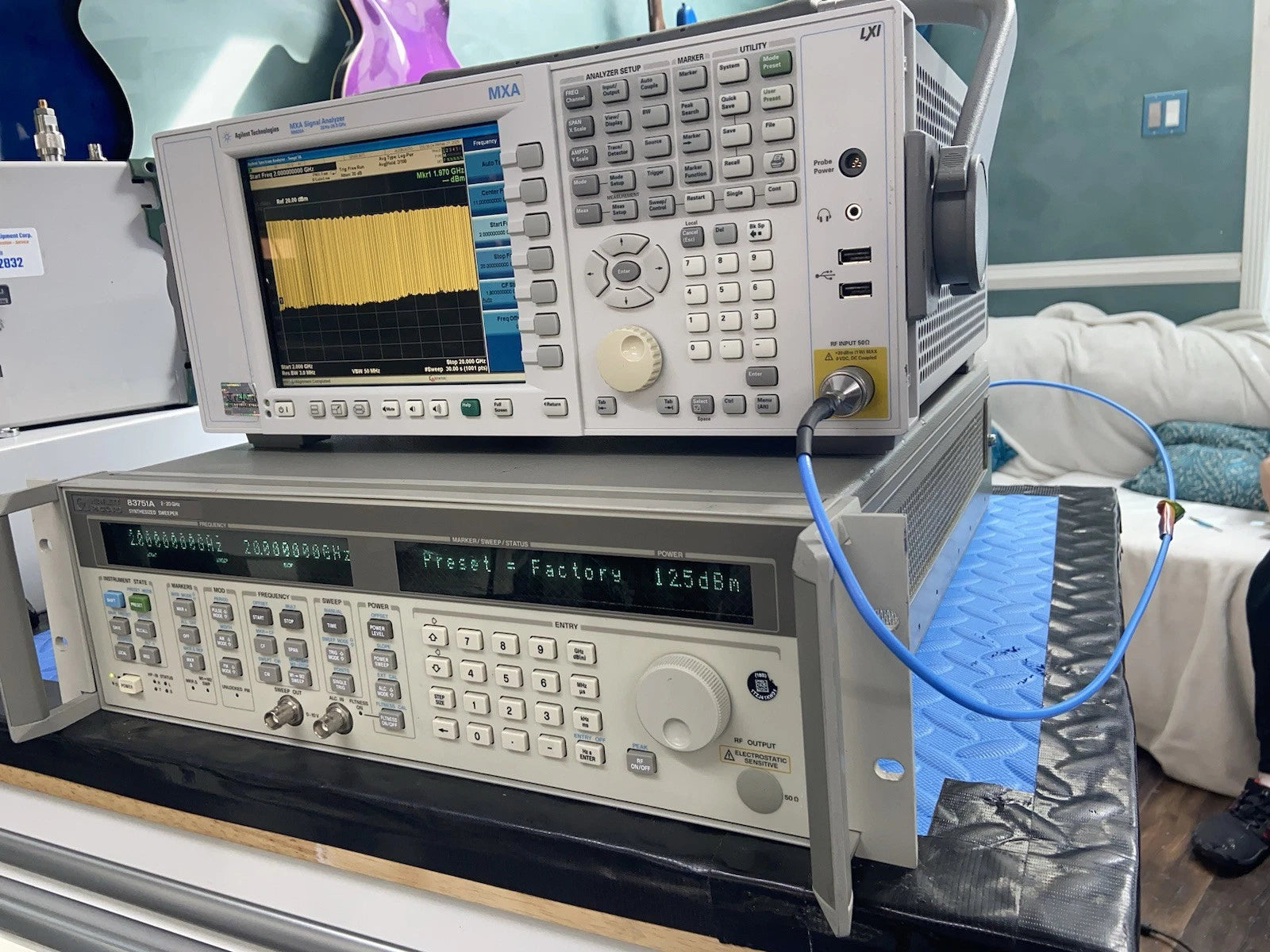 HP 83731A 2-20GHz Synthesized Sweep/CW Signal Generator CAL’d with Option 1E4 1E5