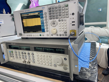HP 83731A 2-20GHz Synthesized Sweep/CW Signal Generator CAL’d with Option 1E4 1E5